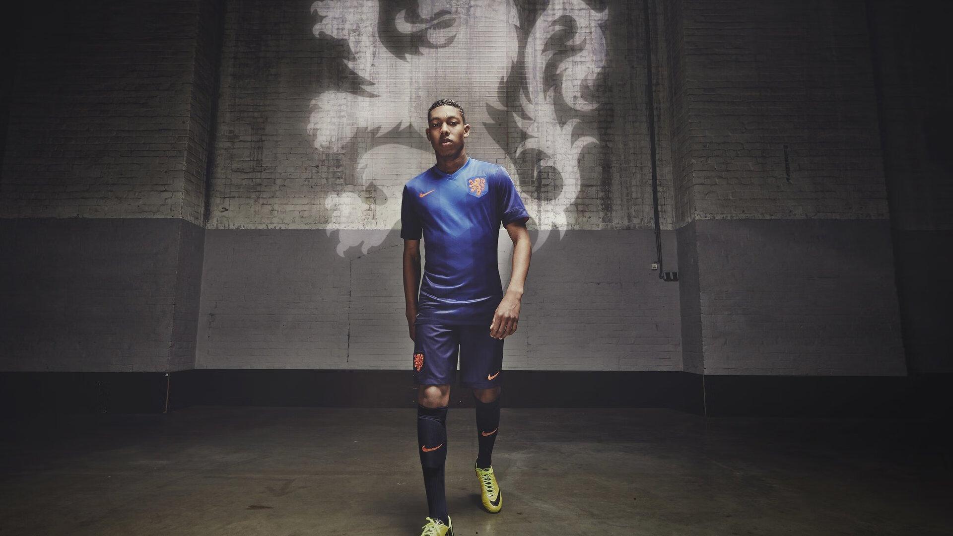 马斯坦托诺坚守初心，拒绝门德斯诱惑，价值观引领足球新星成长之路