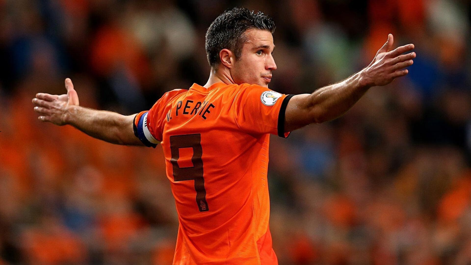 丹麦球迷狂欢夜，见证绝杀进球，哥本哈根街头沸腾如潮