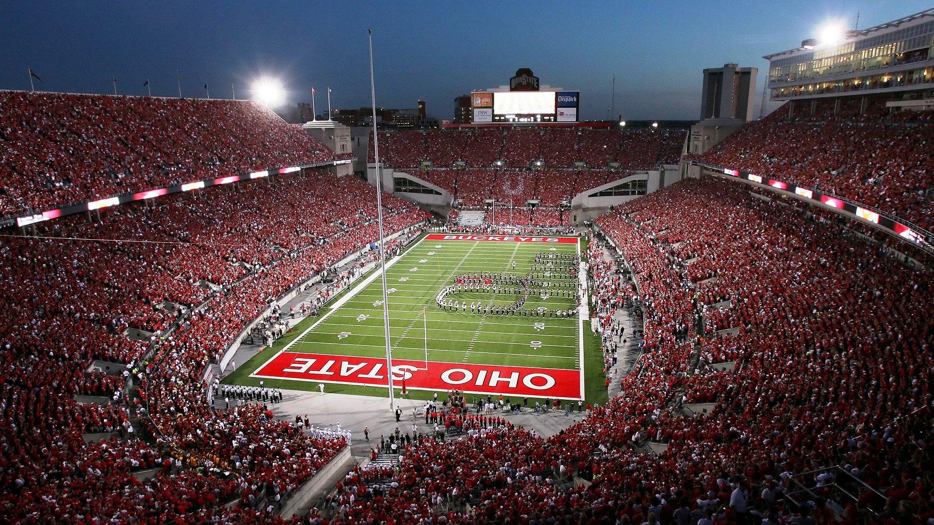 昔日对手温情重聚，赛场重逢，友谊之光超越胜负